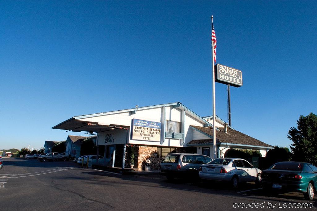 Nampa Inn & Suites Экстерьер фото