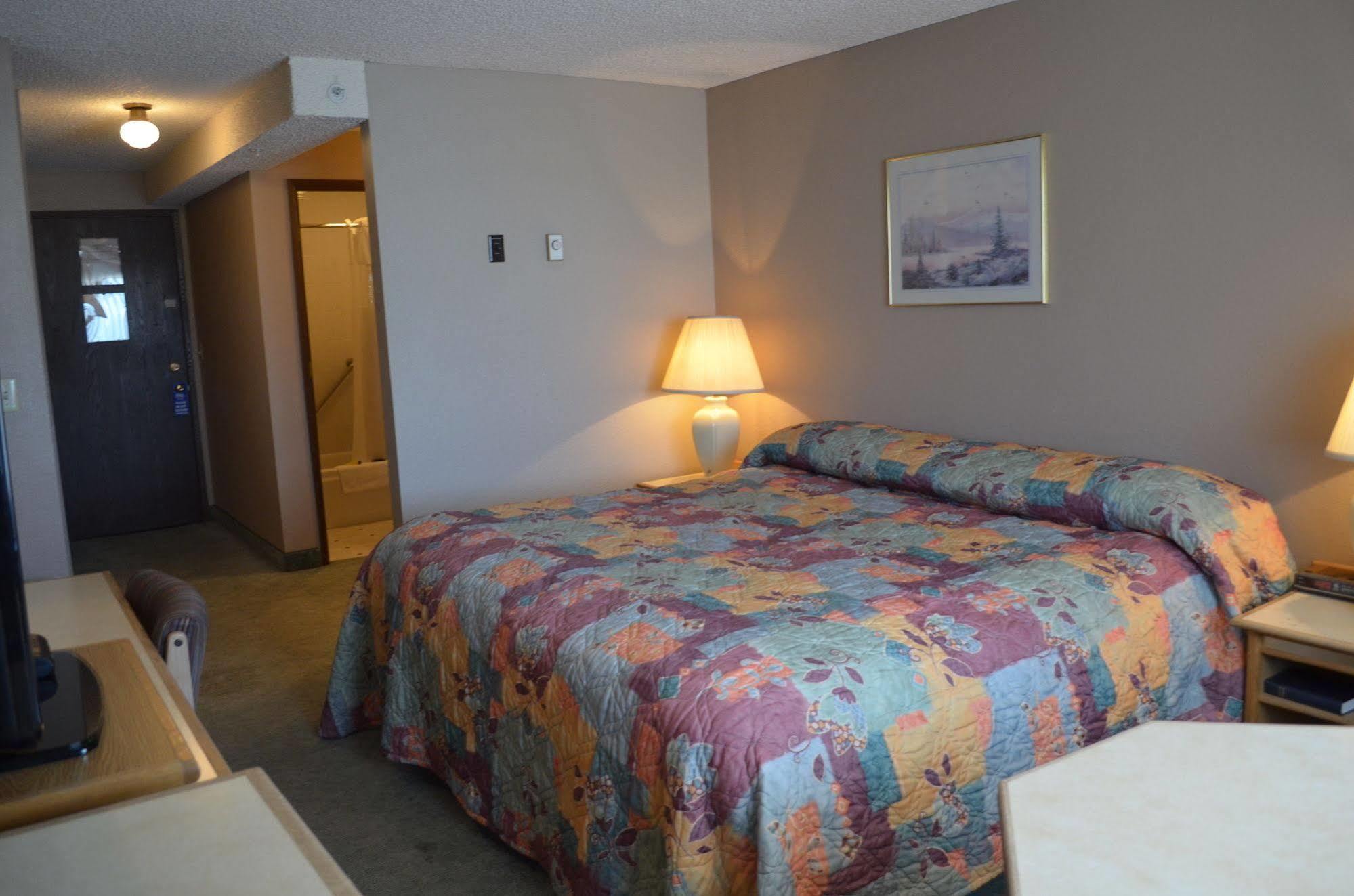 Nampa Inn & Suites Экстерьер фото