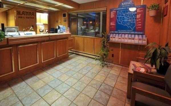 Nampa Inn & Suites Интерьер фото